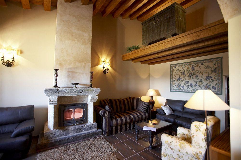 Ibersol La Casona De Andrea Hotel Tiedra Kültér fotó