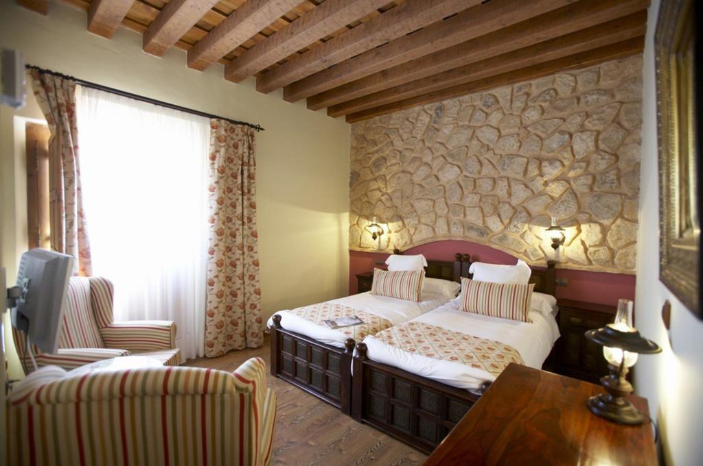 Ibersol La Casona De Andrea Hotel Tiedra Kültér fotó