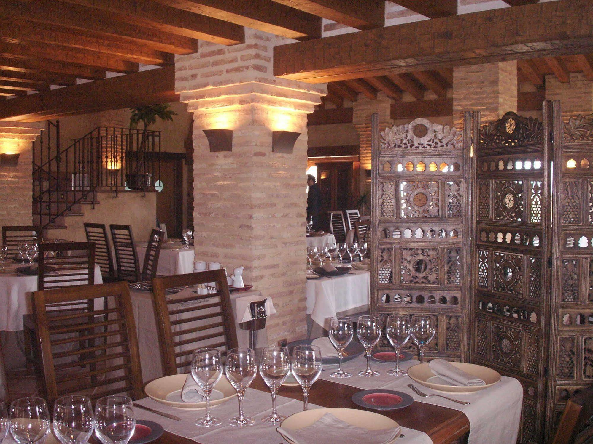 Ibersol La Casona De Andrea Hotel Tiedra Étterem fotó
