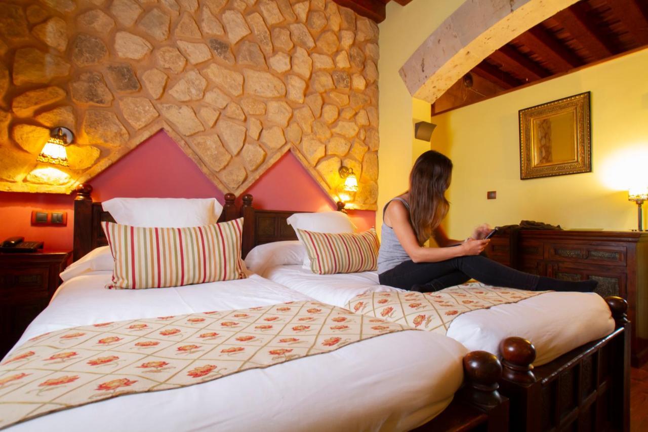 Ibersol La Casona De Andrea Hotel Tiedra Kültér fotó
